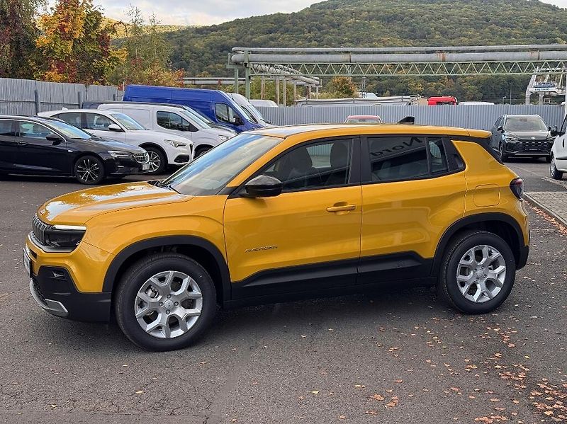 Jeep Avenger (2025) Electric 54 kWh ALTITUDE 156k - fotka 5 z 36