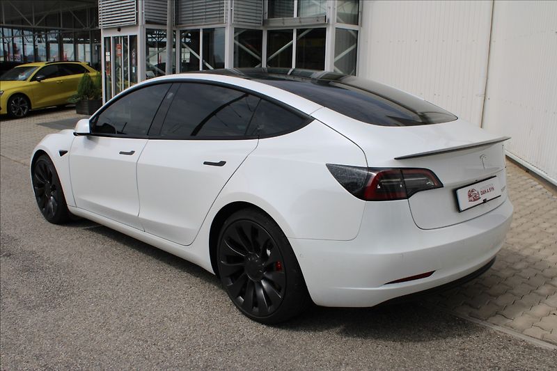 Tesla Model 3 0,0 AWD Performace DPH - fotka 4 z 4