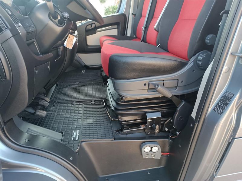 Fiat Ducato 3,0 JTD 130kW,odtah,měchy,2xko - fotka 9 z 13