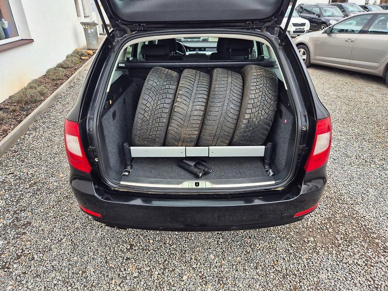 Škoda Superb (2011) 2.0 TDI Serviska Rozvody - fotka 43 z 48
