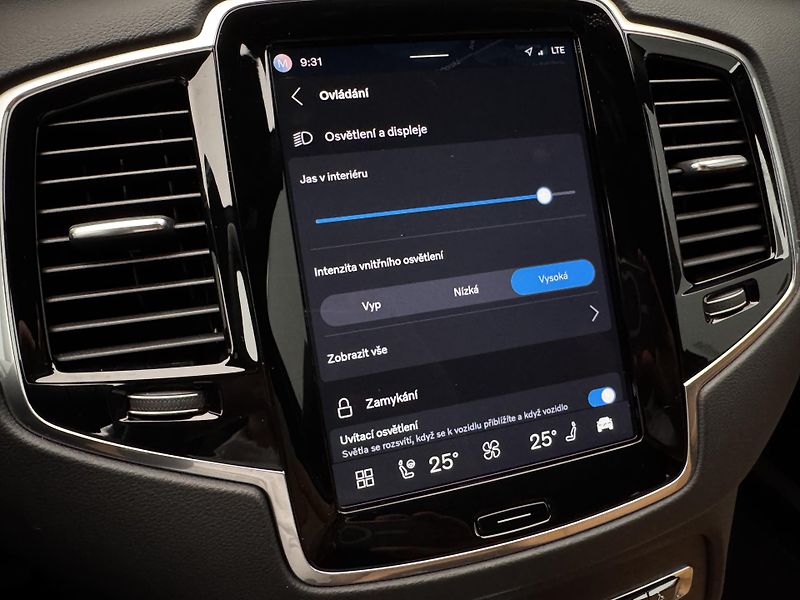 Volvo XC90 T8 AWD RECHARGE DARK PLUS CZ  - fotka 47 z 51