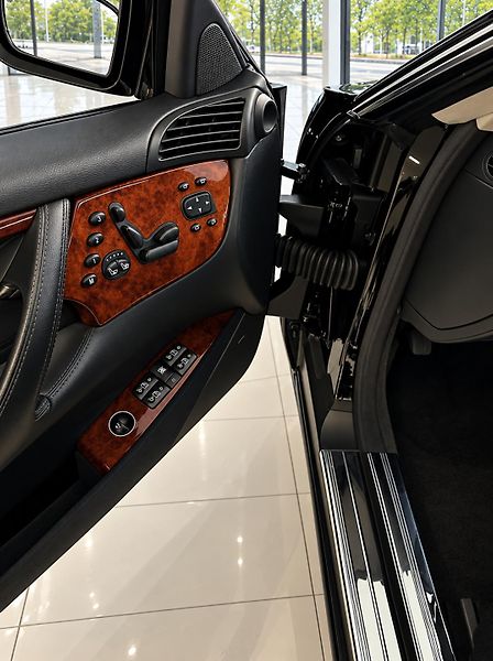 Mercedes-Benz CL (2005) - fotka 15 z 18