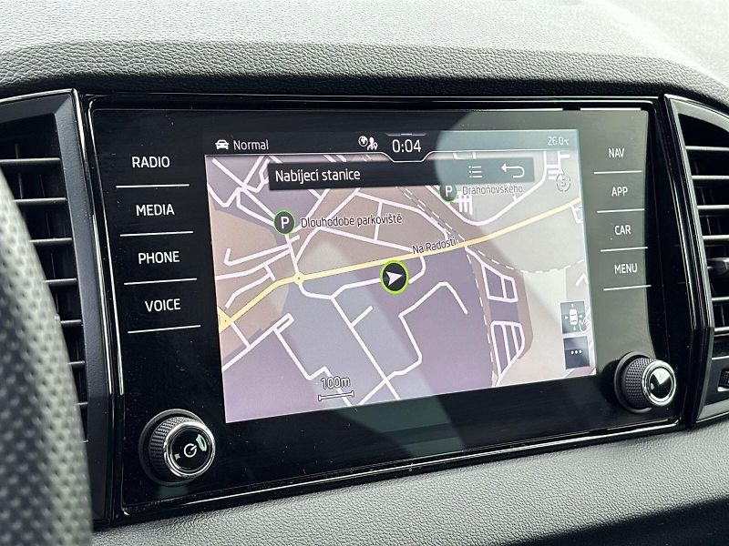 Škoda Karoq (2023) 1.5 TSI Sportline - fotka 12 z 31