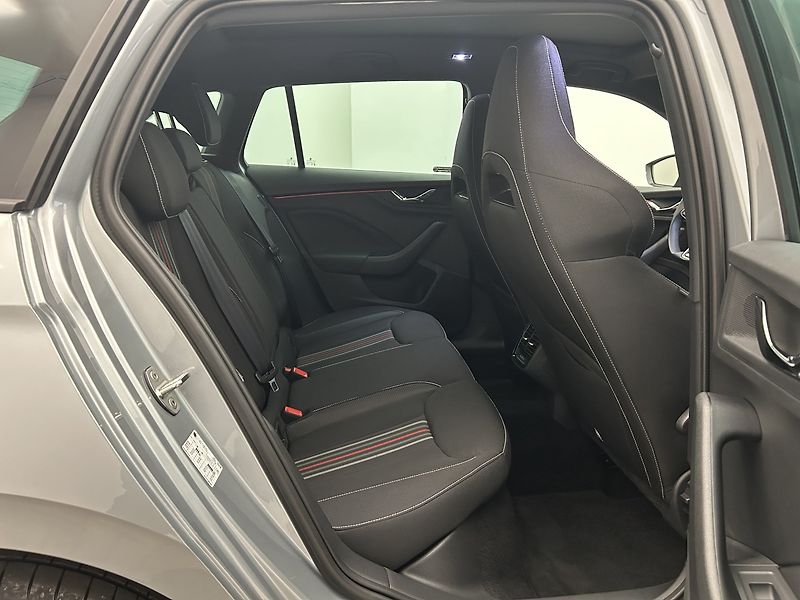 Škoda Scala 1.5 TSI Monte Carlo - fotka 18 z 24