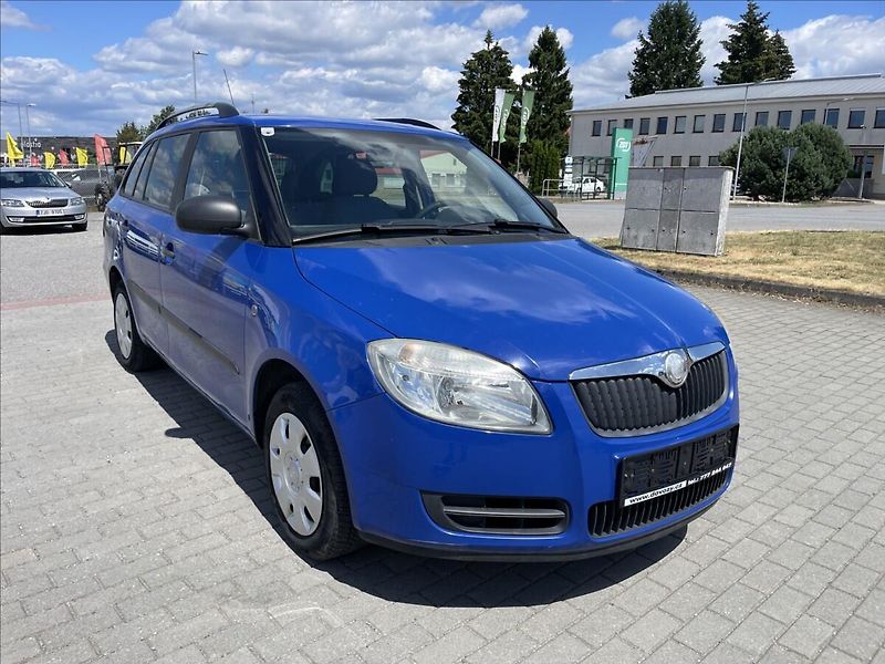 Škoda Fabia 1,4 i 63kw Ambiente ESP Tažné - fotka 30 z 30
