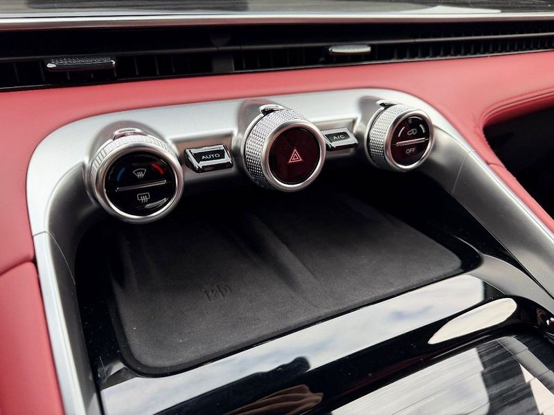 Omoda 9 Premium 1.5 SHS, AWD AT, SKLAD - fotka 33 z 38