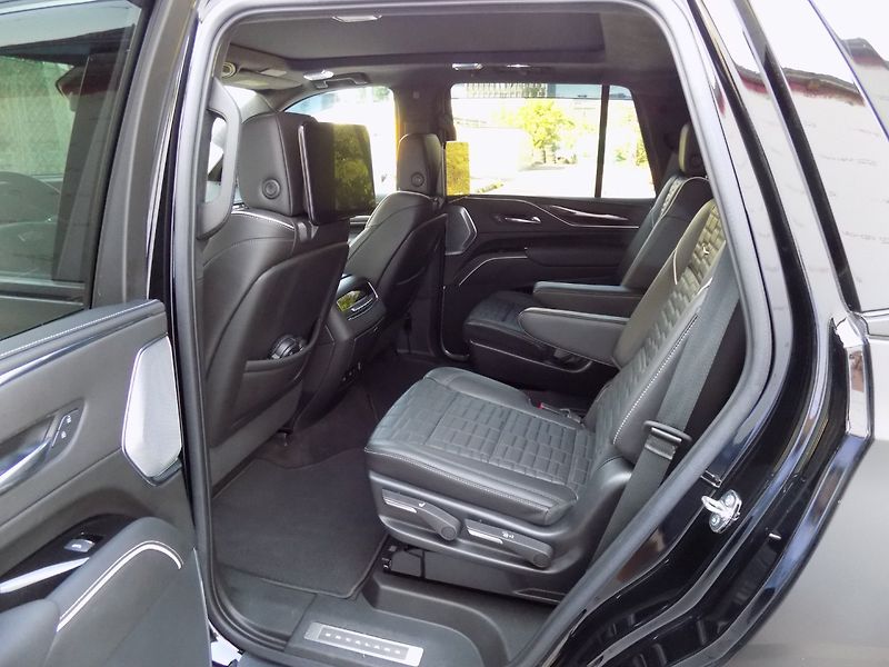 Cadillac Escalade (2022) 6.2/V8/4WD/Sport Platinum/ČR/ - fotka 11 z 50