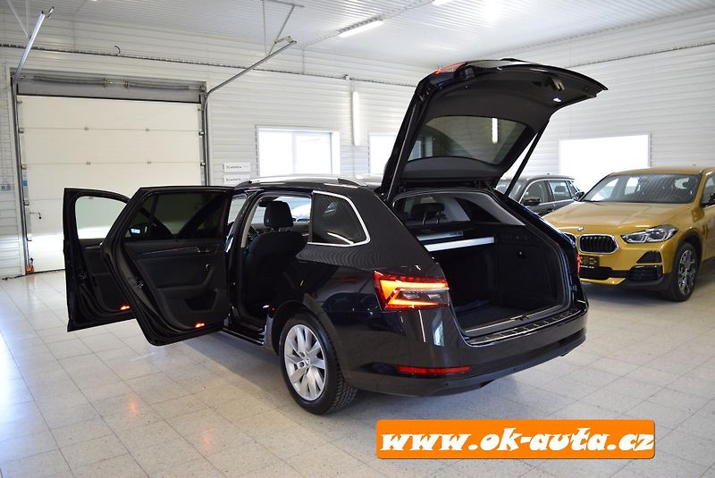 Škoda Superb 2.0 TDI STYLE MATRIX DSG    - fotka 23 z 66