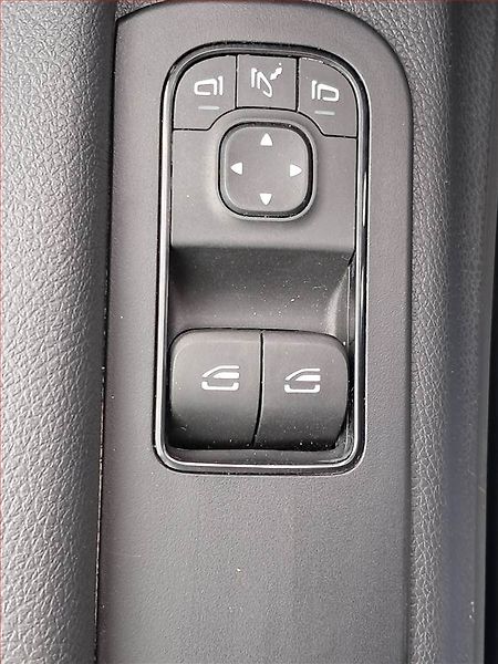 Mercedes-Benz Sprinter (2022) 317 CDI, 6Míst, L3H2 - fotka 16 z 16
