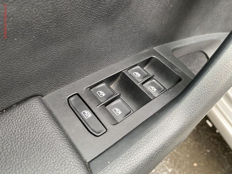 Škoda Octavia (2017) 1.4 TSi, ČR, Ambition, TZ - fotka 13 z 16