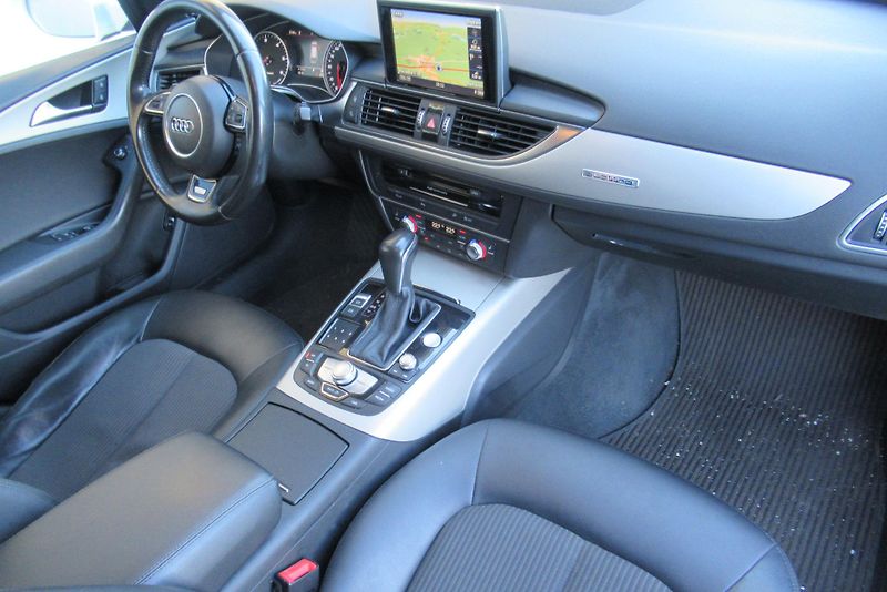 Audi A6 Allroad 3.0 TDI QUATTRO NAVI TAŽNÉ - fotka 23 z 29