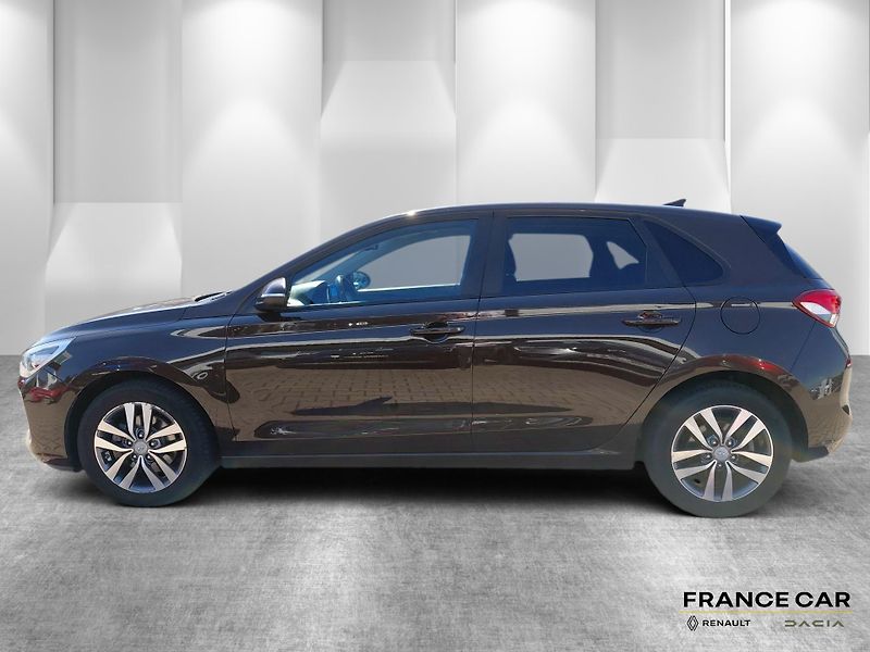 Hyundai i30 (2017) 1,6 CRDi 81 kW STYLE - fotka 8 z 24