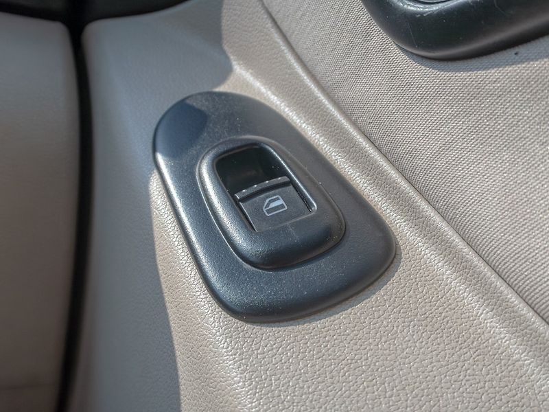 Seat Leon (2002) 1.9TDI 66KW DIGI – 2x KOLA - fotka 25 z 39