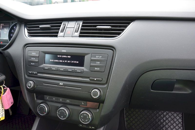 Škoda Octavia (2013) 1.2 TSI 77 kW Active - fotka 11 z 20