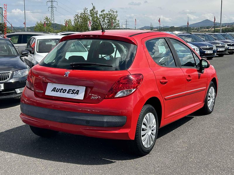 Peugeot 207 (2011) 1.4MPi - fotka 4 z 15