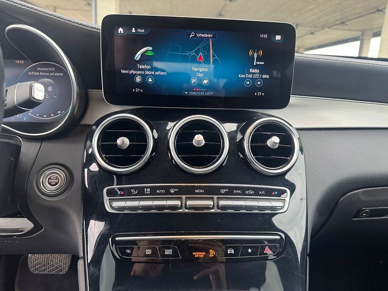 Mercedes-Benz GLC 220d 4MATIC - fotka 15 z 21