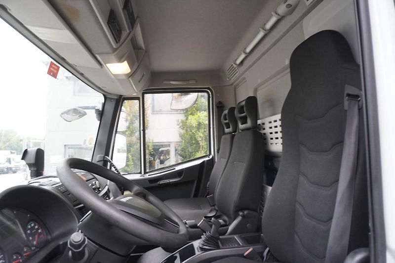 Iveco Eurocargo (2016) 160-210 / Box 18 EPAL / lift - fotka 8 z 14