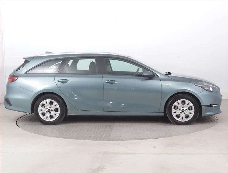 Kia Ceed (2023) Spin 1.0 T-GDI, SPIN, DPH - fotka 6 z 16