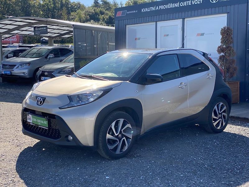Toyota Aygo 1.0i, ČR, Style, automat, DPH - fotka 4 z 16