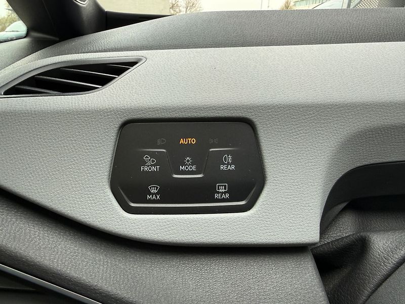Volkswagen ID.3 PRO 150 kW Matrix REZERVACE - fotka 32 z 37