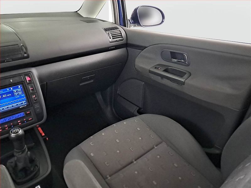 Volkswagen Sharan (2007) 2.0 TDI, 7 míst, nová STK - fotka 8 z 17