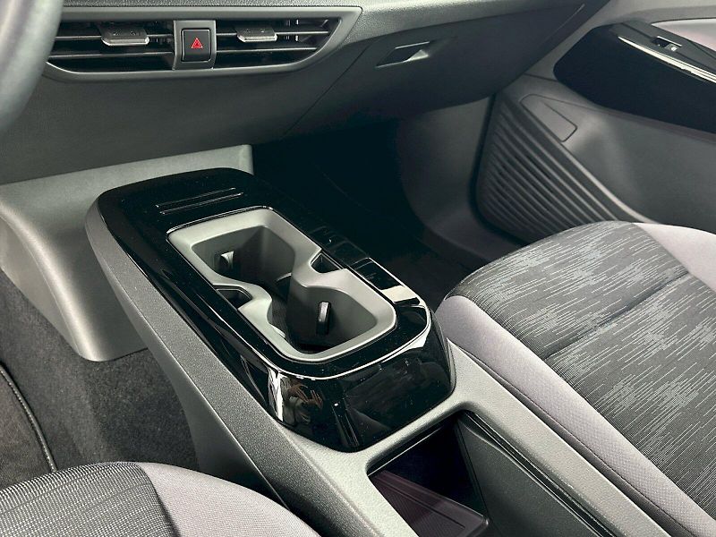 Volkswagen ID.4 (2025) Pro 210kW 4Motion, 82kWh, SOH - fotka 31 z 37