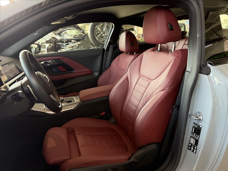 BMW Řada 2 3,0   M240i X-Drive - fotka 24 z 30