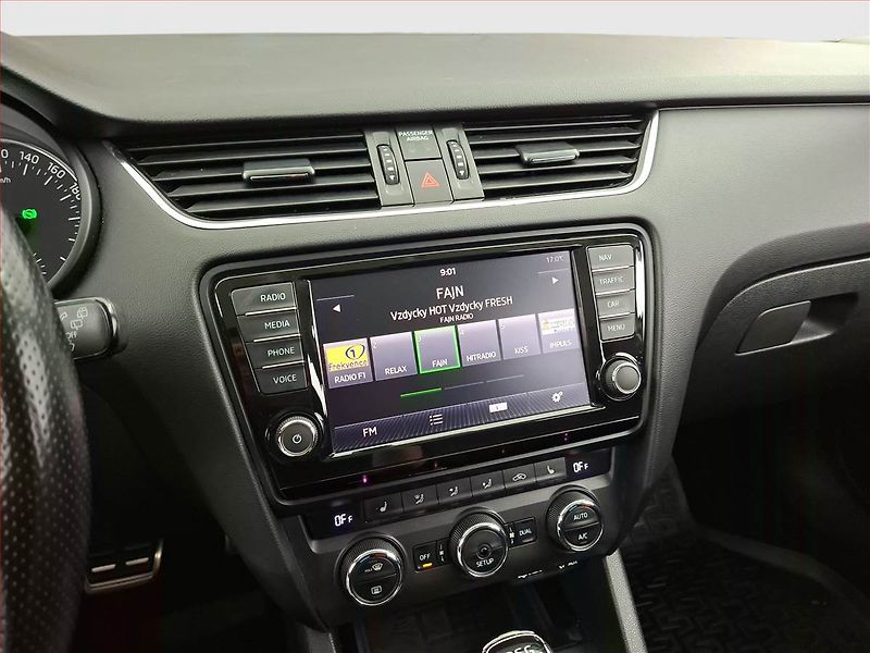 Škoda Octavia (2014) 1.8 TSI, Automat, Navi, Xenony - fotka 12 z 19