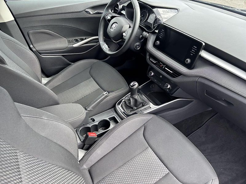Škoda Fabia (2023) 1.0 TSI Style - fotka 8 z 27