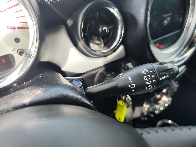 Mini Cooper 1.6/90kW PANO,NAVI - fotka 24 z 26