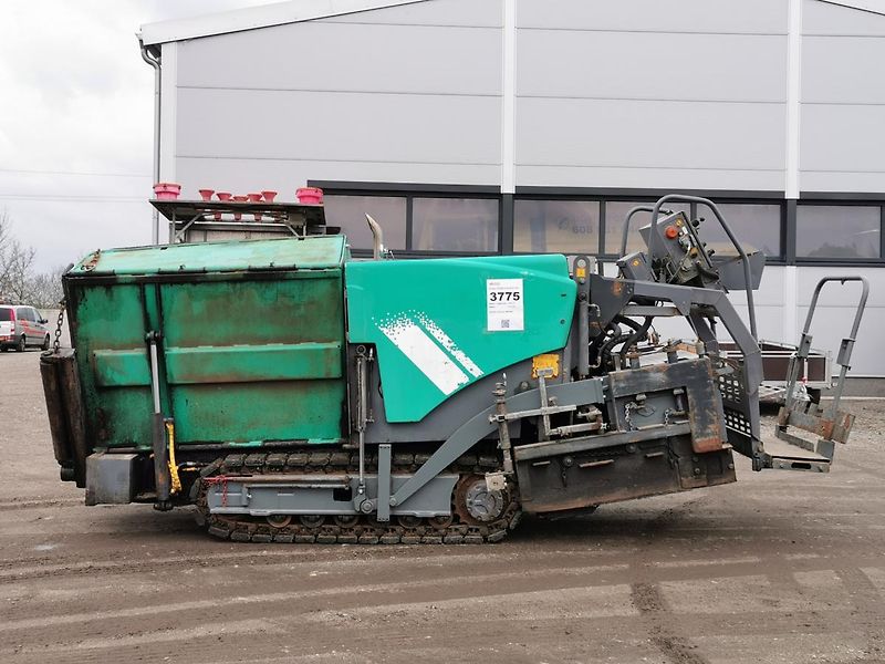 Ostatní VÖGELE Super 800 pás. finišer - fotka 2 z 30