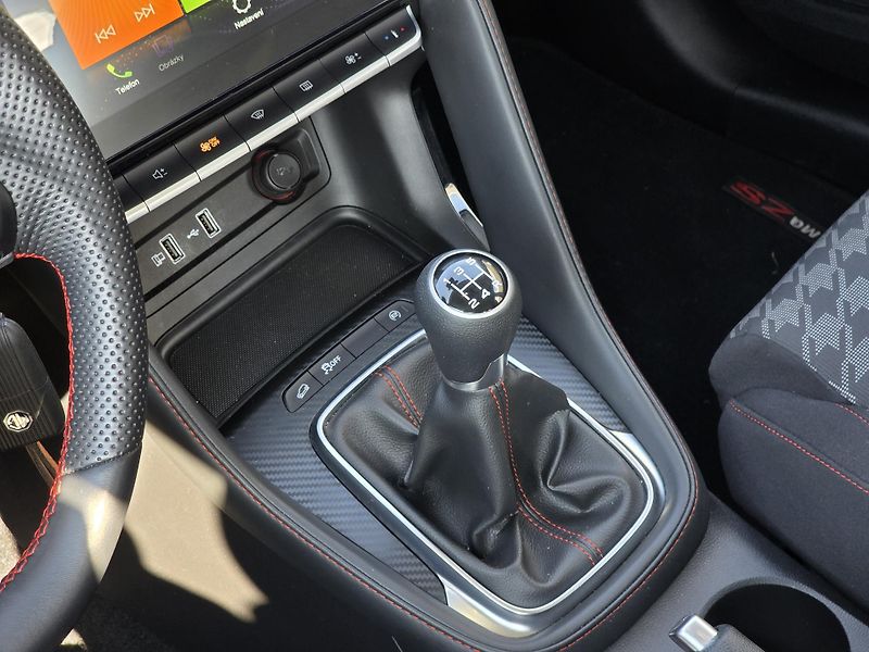 MG ZS (2024) 1,5 MT ESSENTIAL - fotka 14 z 15