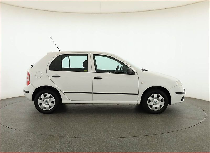 Škoda Fabia (2006) 1.2 12V, po STK, pěkný stav - fotka 6 z 14