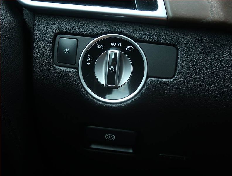 Mercedes-Benz GLS (2016) 350 d 4MATIC - fotka 18 z 30