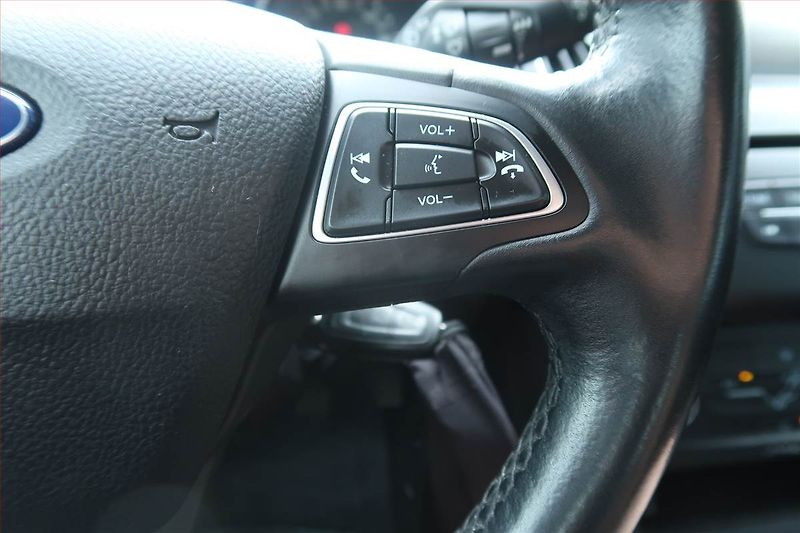 Ford Focus (2015) 1.5 TDCi, Serv.kniha, Navi - fotka 17 z 19