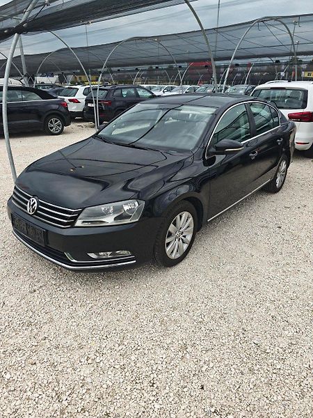 Volkswagen Passat (2012) 1,8 TSi - Comfortline - fotka 7 z 8