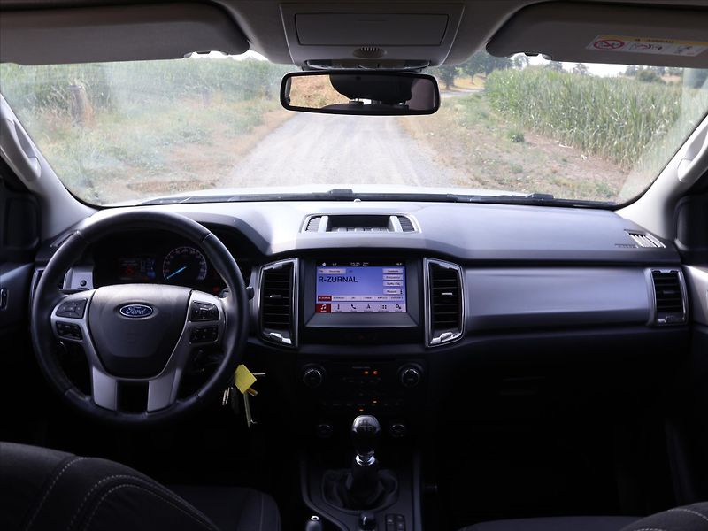 Ford Ranger 2,0 TDCi 125kW XLT CZ DPH Tažn - fotka 19 z 26