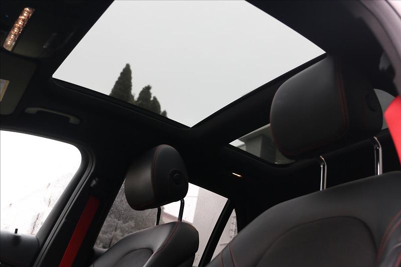 Mercedes-Benz GLC 3,0 43 AMG, Automat, Tažné - fotka 25 z 61