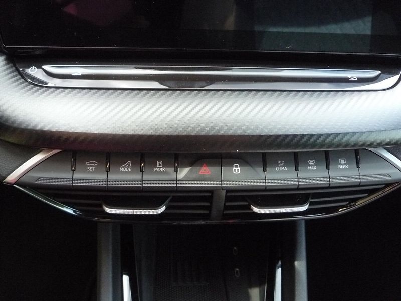 Škoda Octavia (2025) 2,0TSi 150kW DSG 4x4 SportLine - fotka 11 z 25