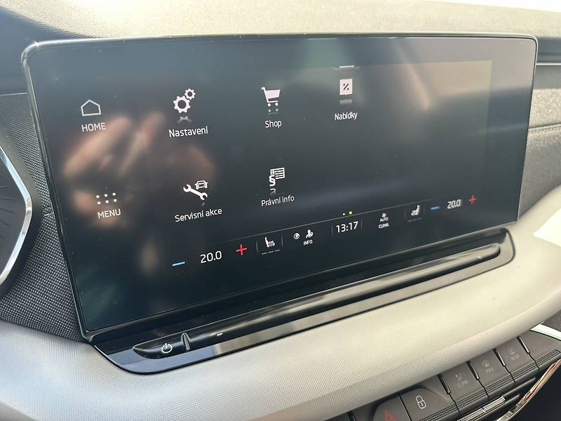 Škoda Octavia Liftback Style 2.0 TDI 110 kW - fotka 14 z 31