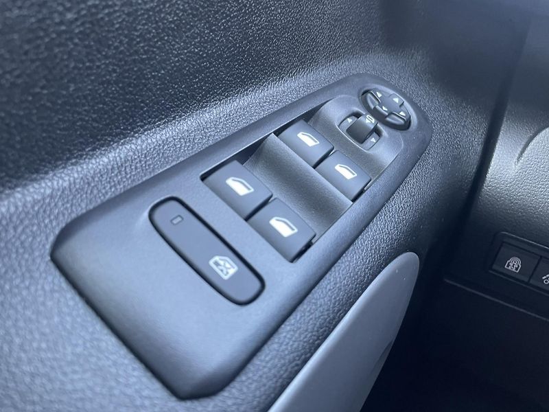Toyota ProAce City Verso FAMILY L1 1.5 D-4D 96 kW - fotka 22 z 31