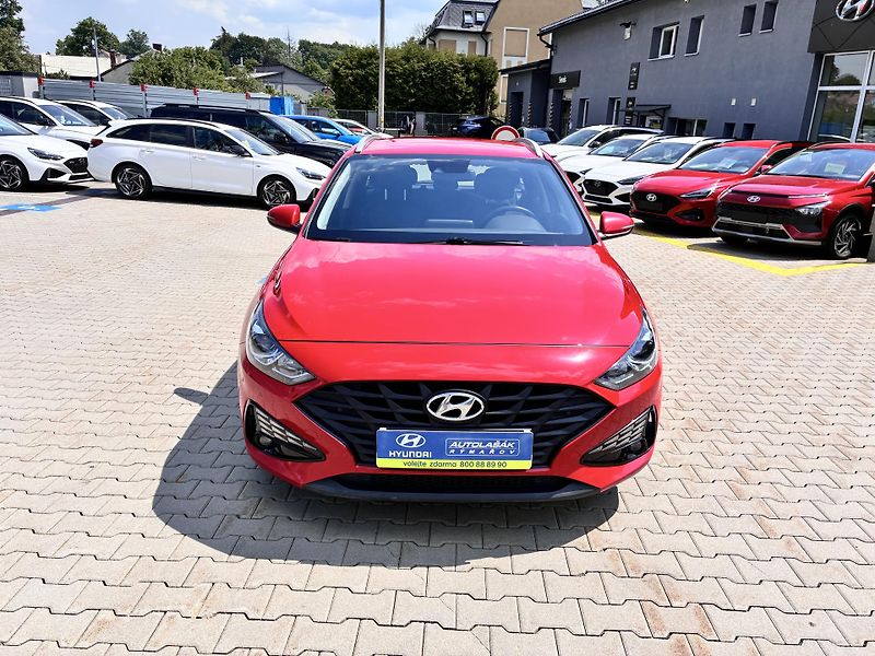 Hyundai i30 1.0T-GDi88kW DIGI KLIMA TAŽNÉ  - fotka 2 z 25