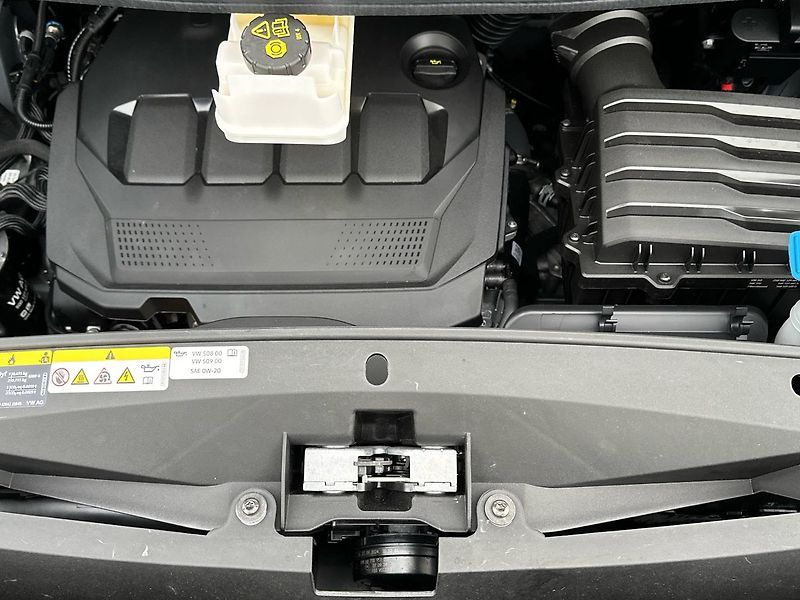 Volkswagen Multivan LONG 2,0 TDI / 110kW DSG Life - fotka 22 z 22