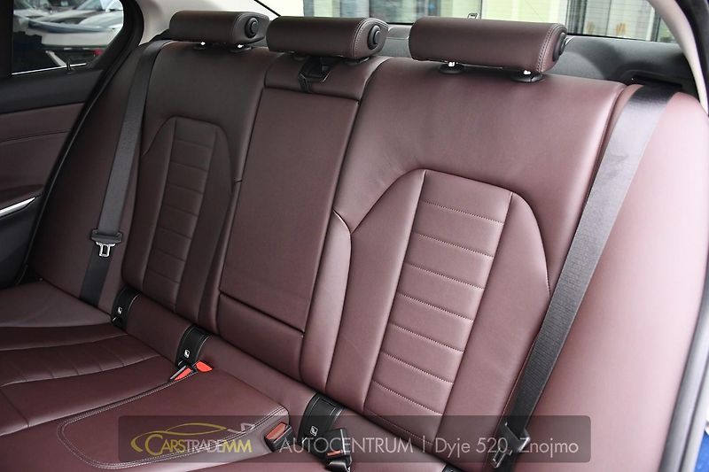 BMW Řada 3 320D xDrive TAŽNÉ ČR 1.M - fotka 14 z 57