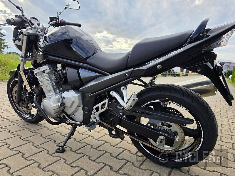 Suzuki GSF 650 N Bandit (2008) - fotka 13 z 17
