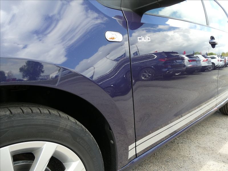Volkswagen up! 1,0 MPi CLUB 55kW - fotka 15 z 47
