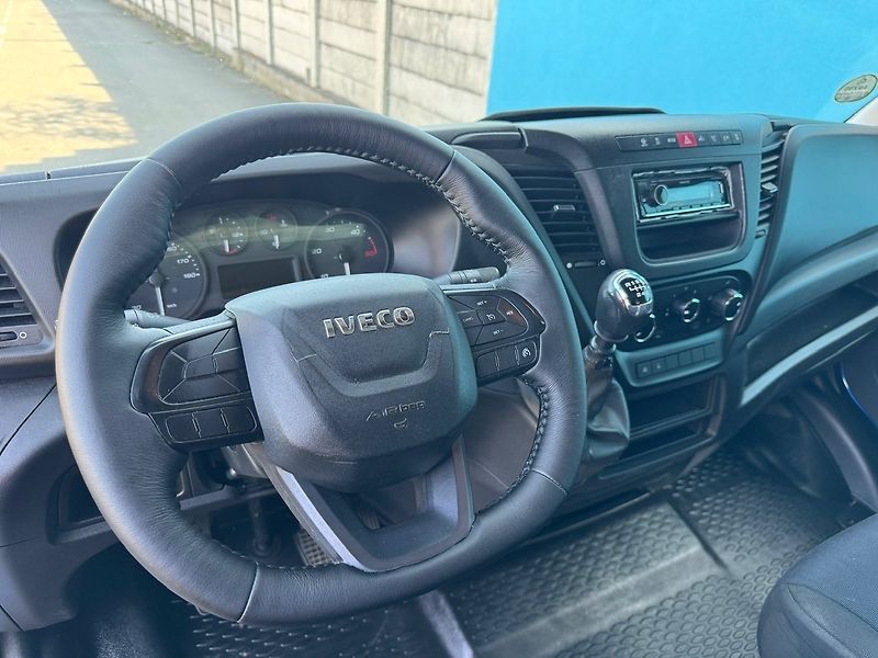 Iveco Daily (2021) 35S16 plachta 10 pal + spaní - fotka 8 z 38