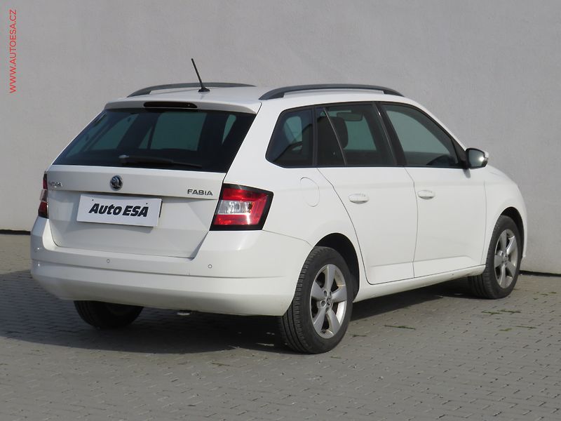 Škoda Fabia (2015) 1.4TDi, ČR, Style - fotka 4 z 17