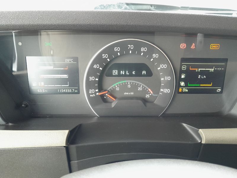 Volvo FH 500 LowDeck - fotka 21 z 39