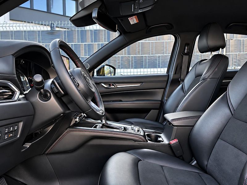 Mazda CX-5 (2023) 2.5i 143 kW SKYACTIV-G HOMURA - fotka 12 z 43